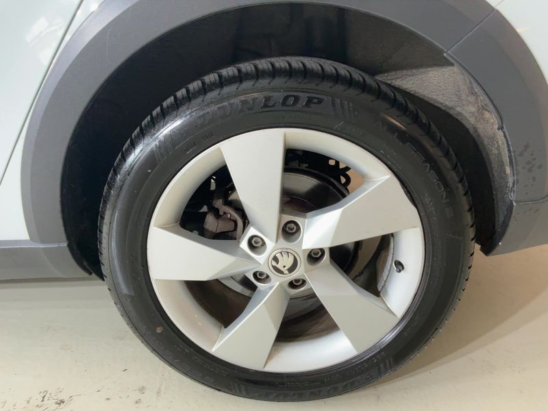 Skoda Octavia 2.0 TDI Scout 4x4 2017 – снимка 5