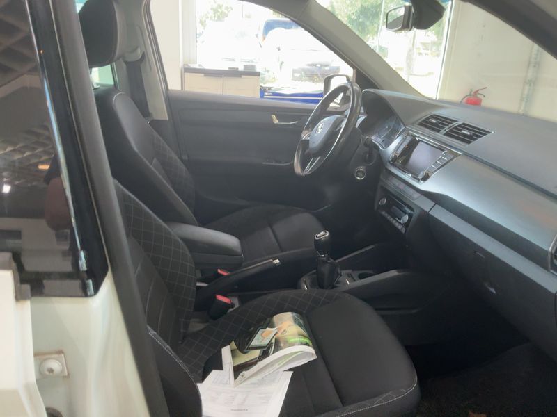 Skoda Fabia 1.4 TDI Style 2015 – снимка 16