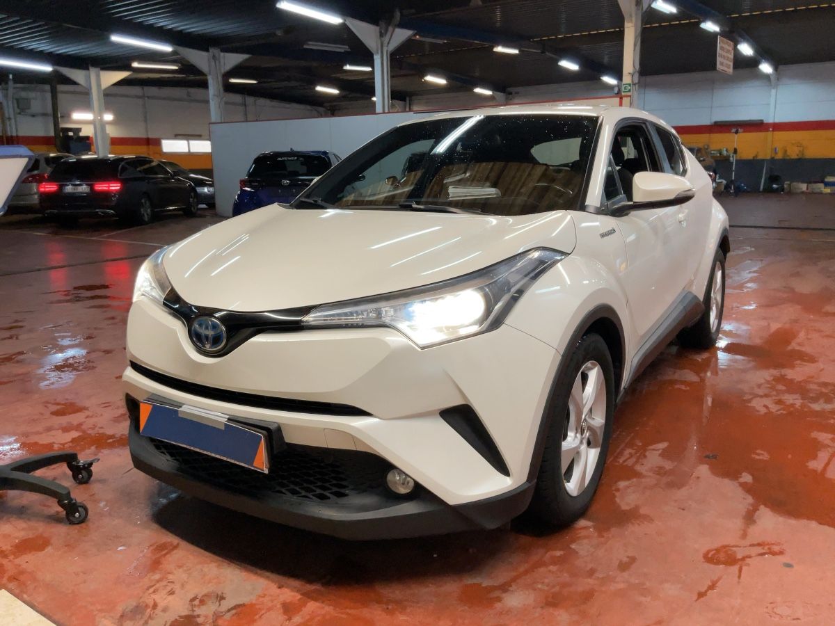 Toyota C-HR d'occasion