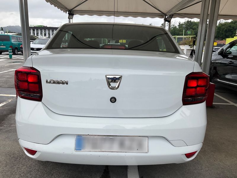 Dacia Logan 1.0 SCe Essential — zdjęcie 5