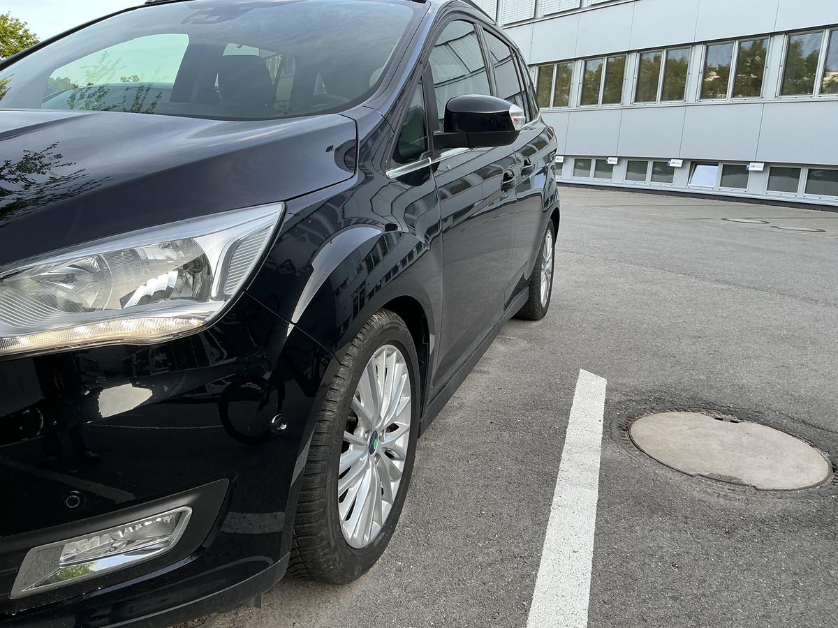 Ford Grand d'occasion