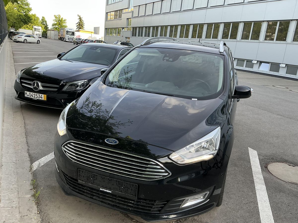 Ford Grand 2015