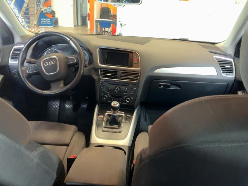 Audi Q5 2.0 TDI quattro — zdjęcie 12