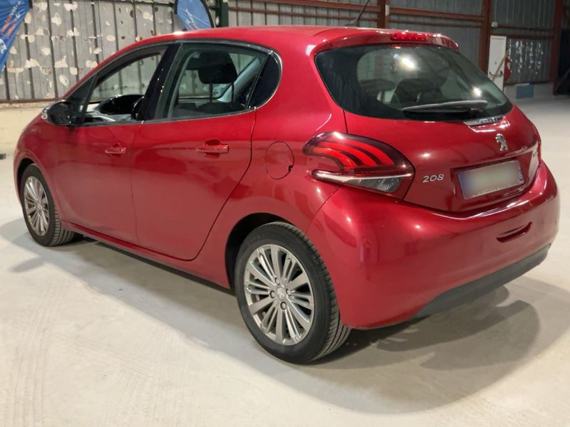 Peugeot 208 1.2 VTi Allure 2017 – снимка 6