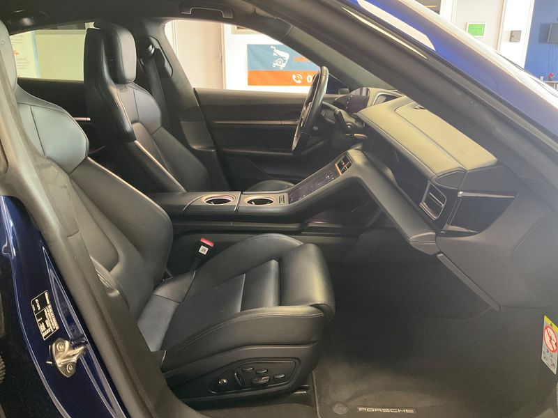 Porsche Taycan Turbo Turbo — zdjęcie 11