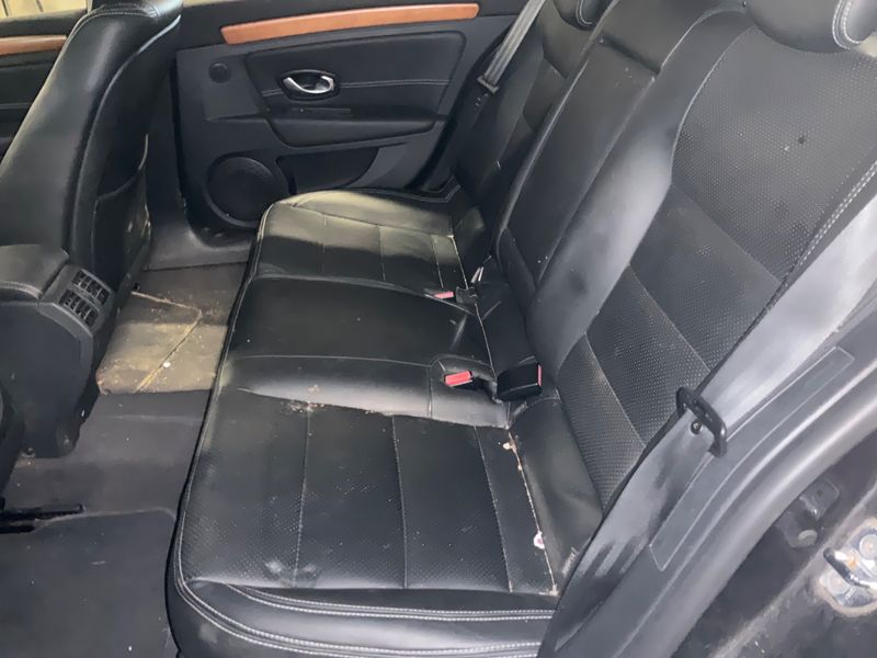 Renault Laguna 2.0 dCi Initiale 2009 – снимка 36