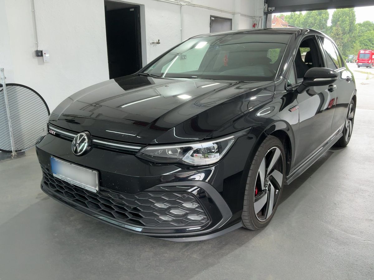 Volkswagen Golf 2021