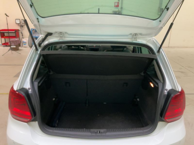 Volkswagen Polo 1.4 TDI Fresh BlueMotion Tech 2015 – снимка 15