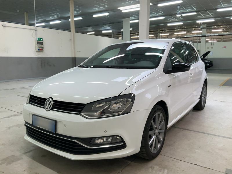 Volkswagen Polo 1.4 TDI Fresh BlueMotion Tech 2015 – снимка 1