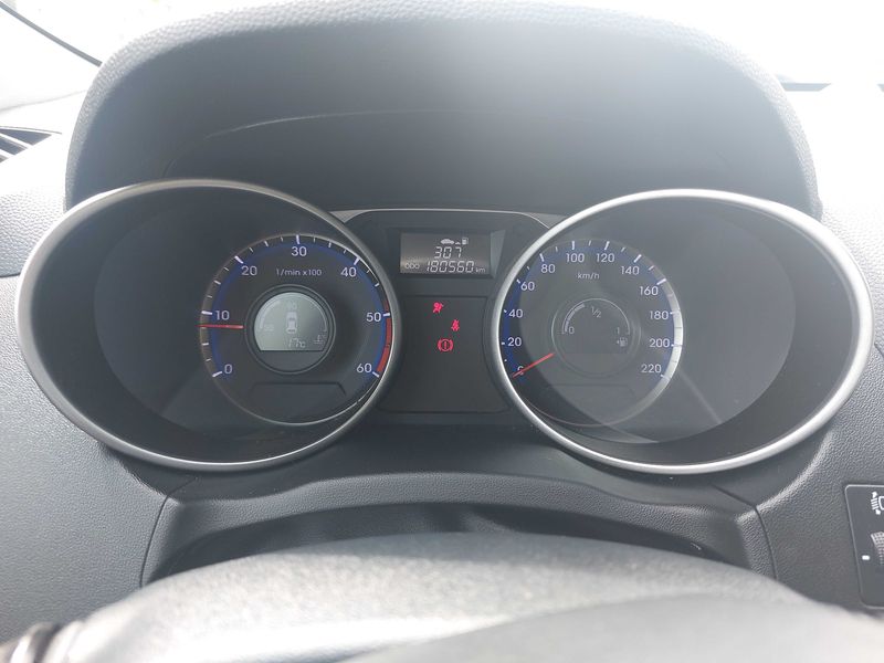 Hyundai ix35 1.7 CRDi Creative Blue 2WD — zdjęcie 12