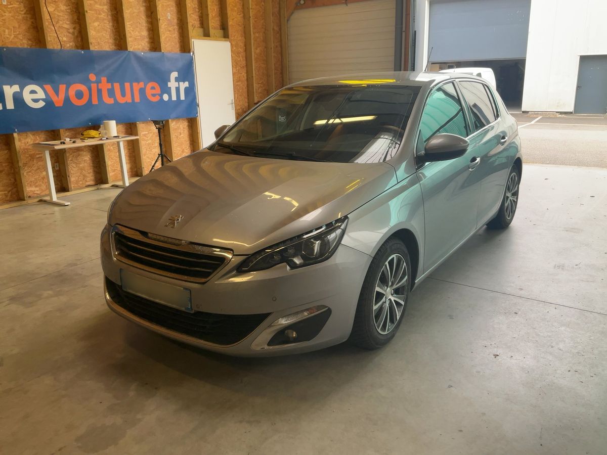 Peugeot 308 2017 — photo 1