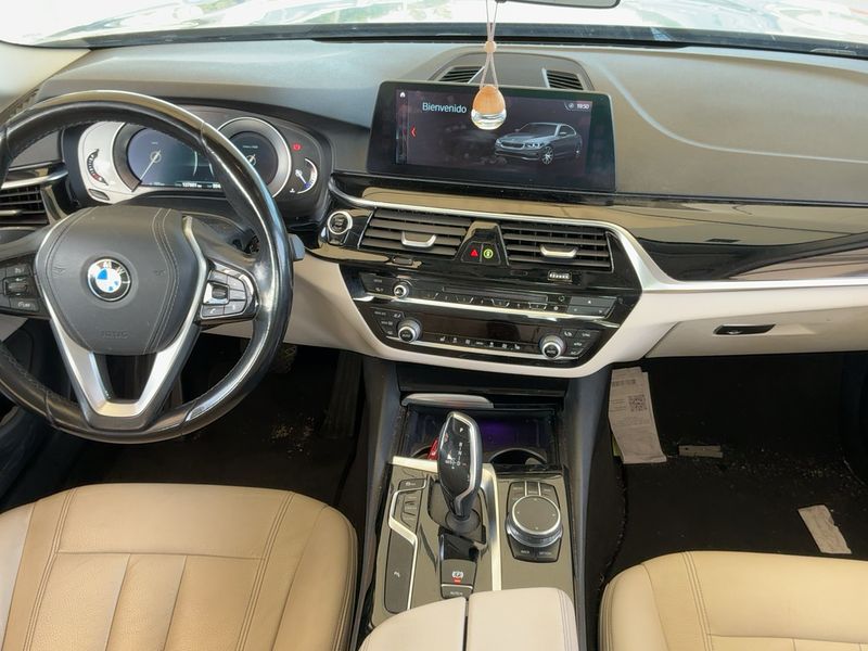 BMW 5er 520i — zdjęcie 12
