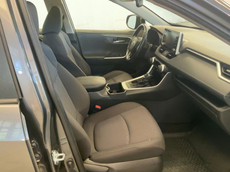 Toyota RAV 4 2.5 Hybrid 4x2 Active — zdjęcie 11