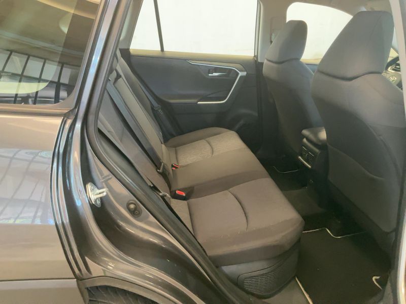 Toyota RAV 4 2.5 Hybrid 4x2 Active — zdjęcie 14