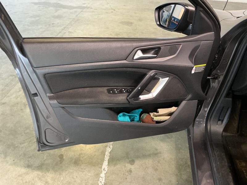 Peugeot 308 1.6 Blue-HDi Allure 2017 – снимка 28
