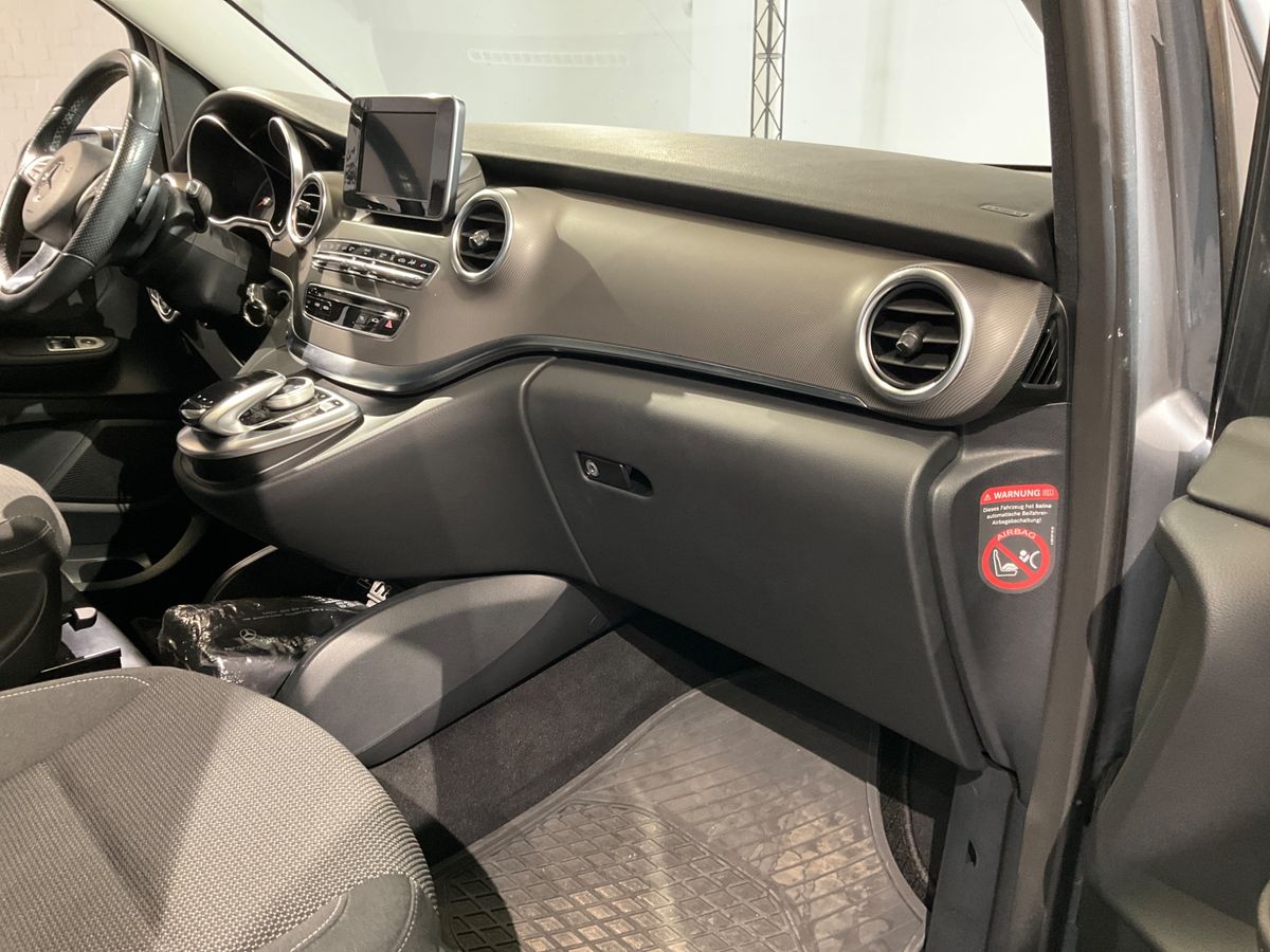 Mercedes-Benz V-Klasse 2016 — photo 33