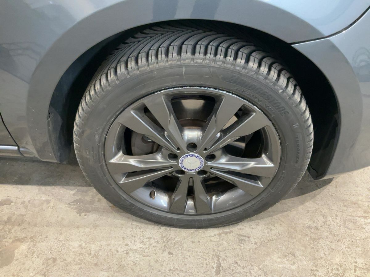 Mercedes-Benz V-Klasse 2016 — photo 12