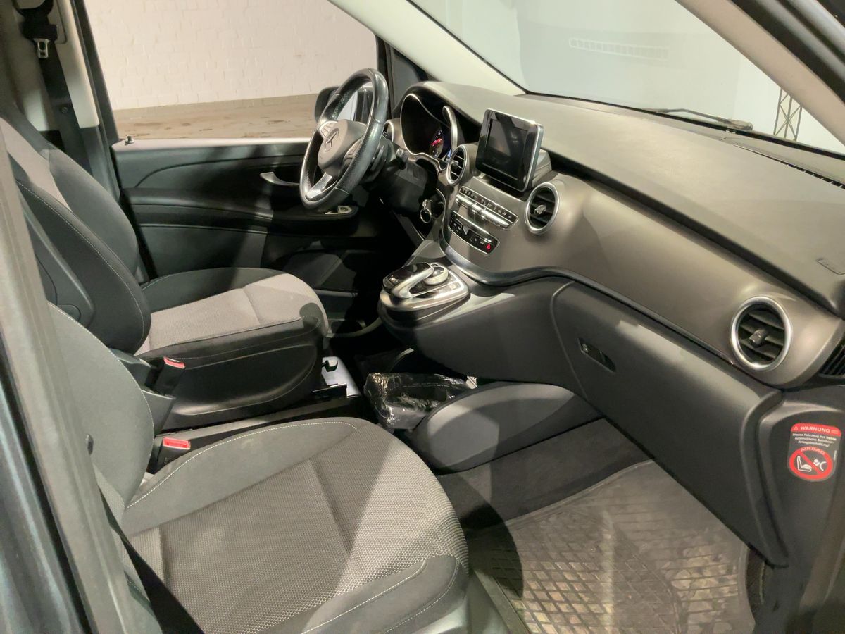 Mercedes-Benz V-Klasse 2016 — photo 17