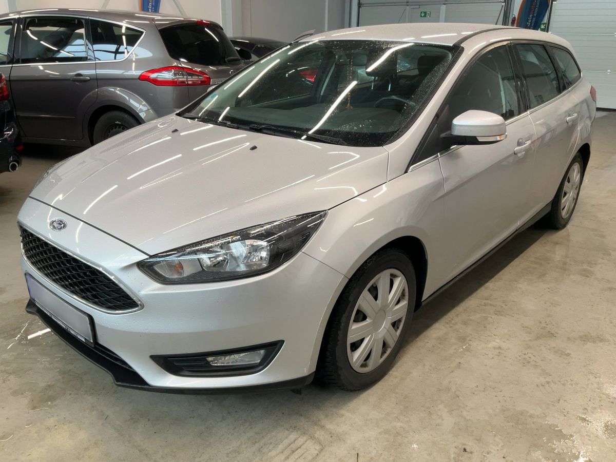 Ford Focus 2017 — photo 1