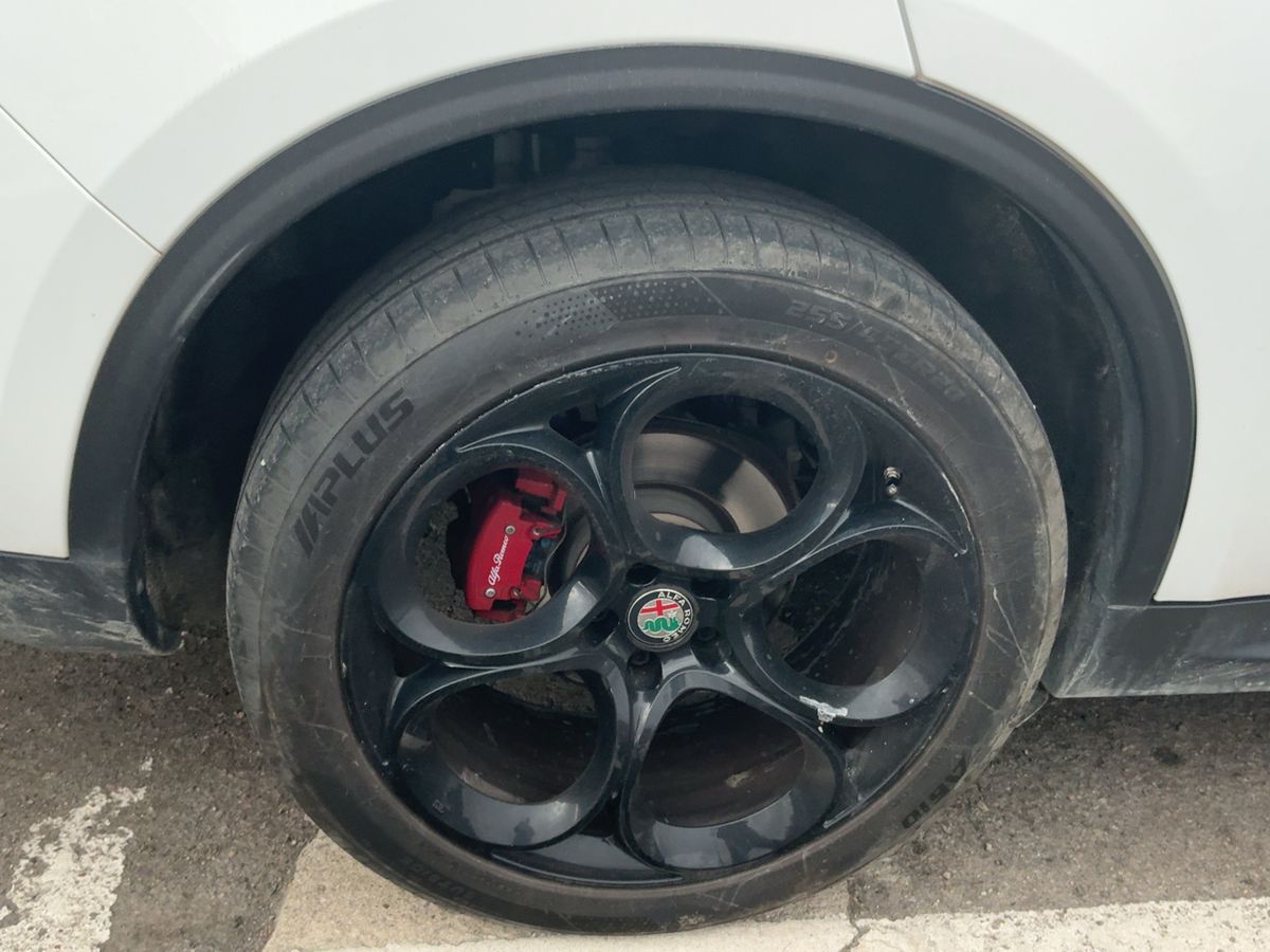 Alfa Romeo 2019 — photo 10
