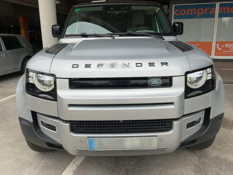 Land Rover Defender D240 110 S — zdjęcie 9
