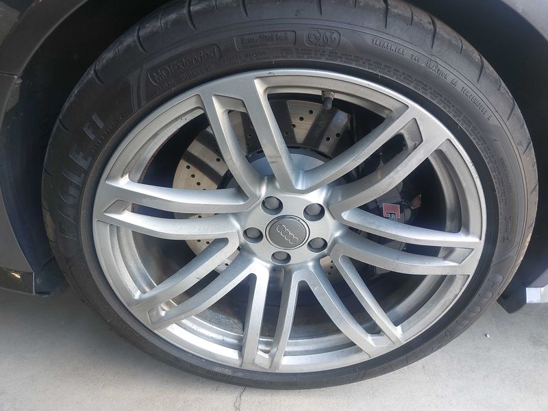 Audi RS 6 4.0 V8 TFSI quattro 2013 – снимка 35