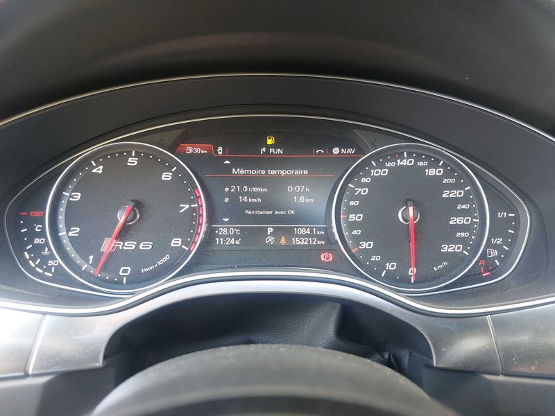 Audi RS 6 4.0 V8 TFSI quattro — zdjęcie 12