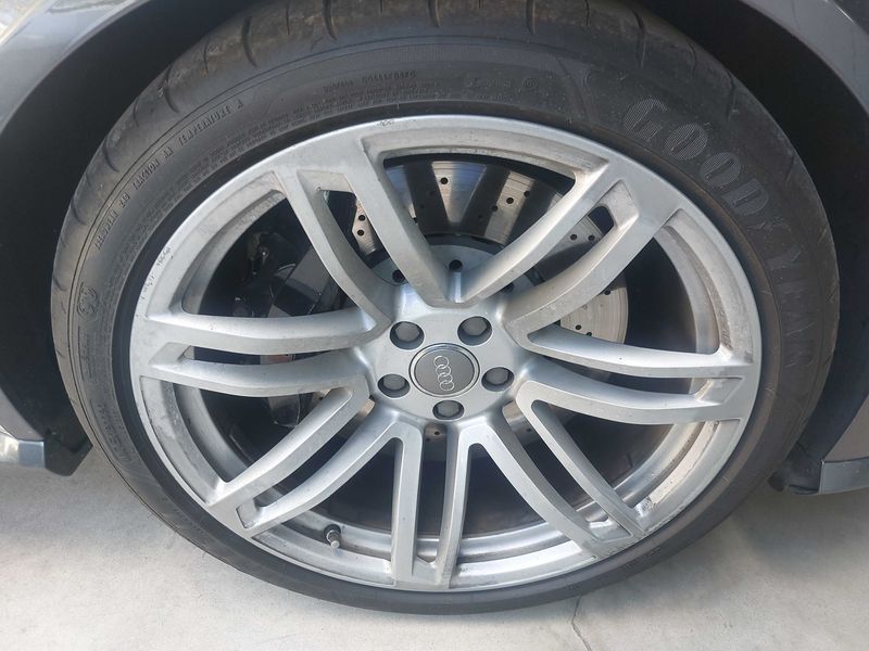 Audi RS 6 4.0 V8 TFSI quattro 2013 – снимка 28