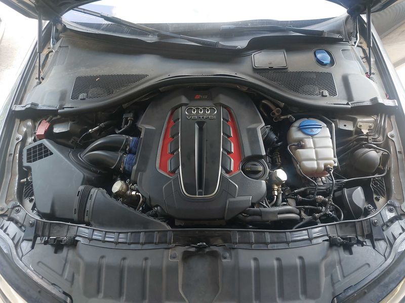 Audi RS 6 4.0 V8 TFSI quattro — zdjęcie 8