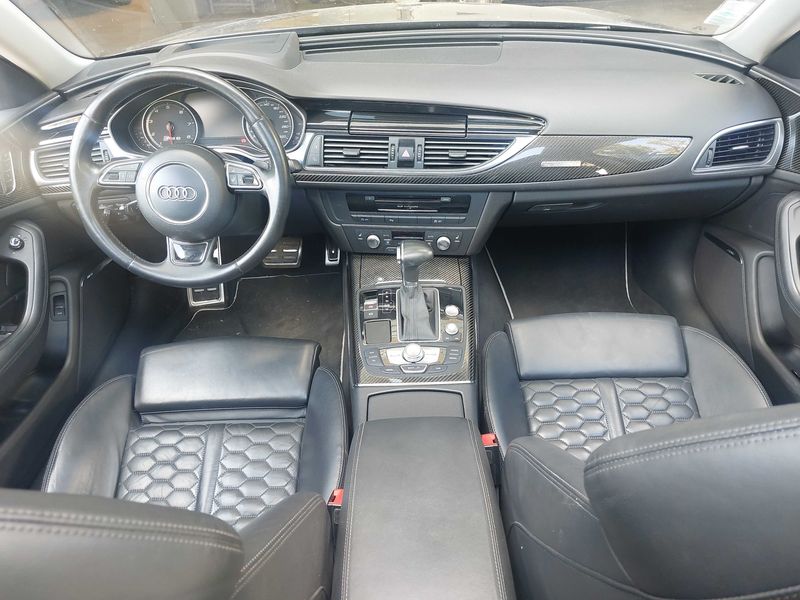 Audi RS 6 4.0 V8 TFSI quattro — zdjęcie 11