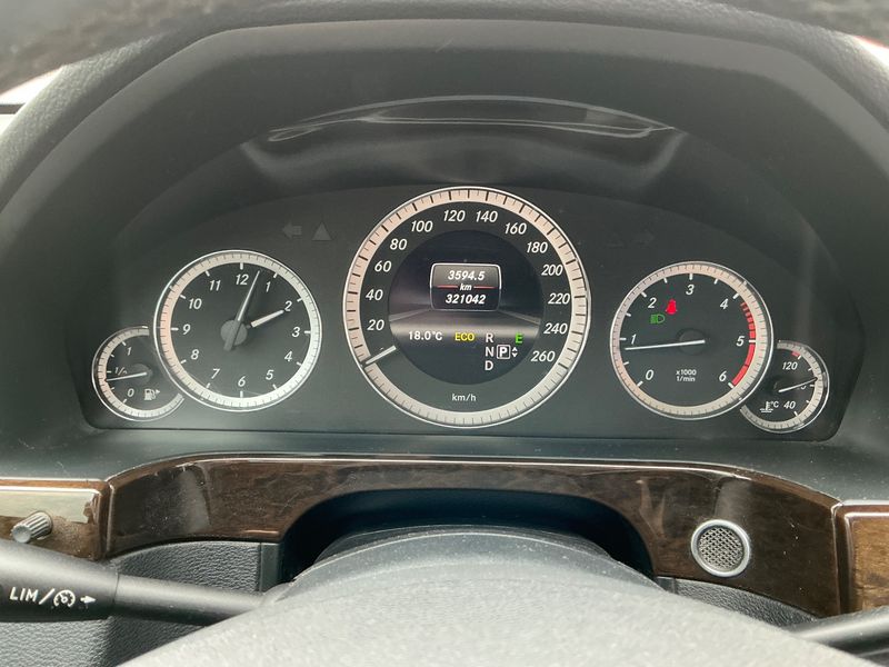 Mercedes-Benz E-Klasse E 220 CDI T BlueEfficiency — zdjęcie 13