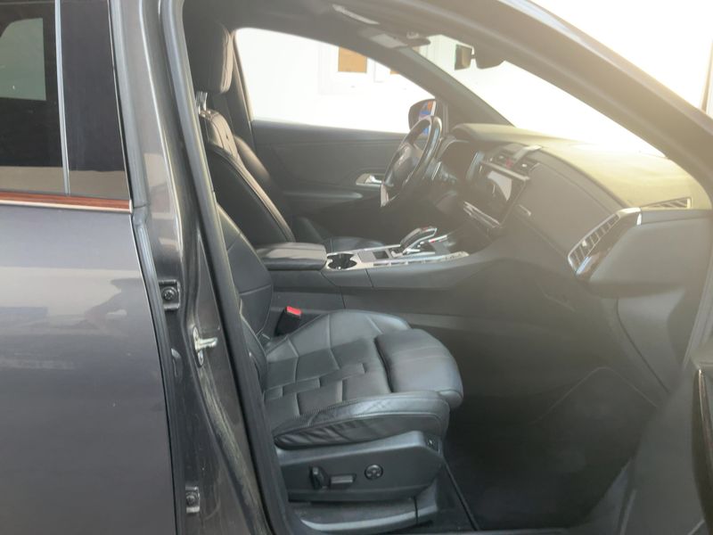 DS Automobiles DS7 Crossback 2.0 Blue-HDi GrandChic — zdjęcie 11
