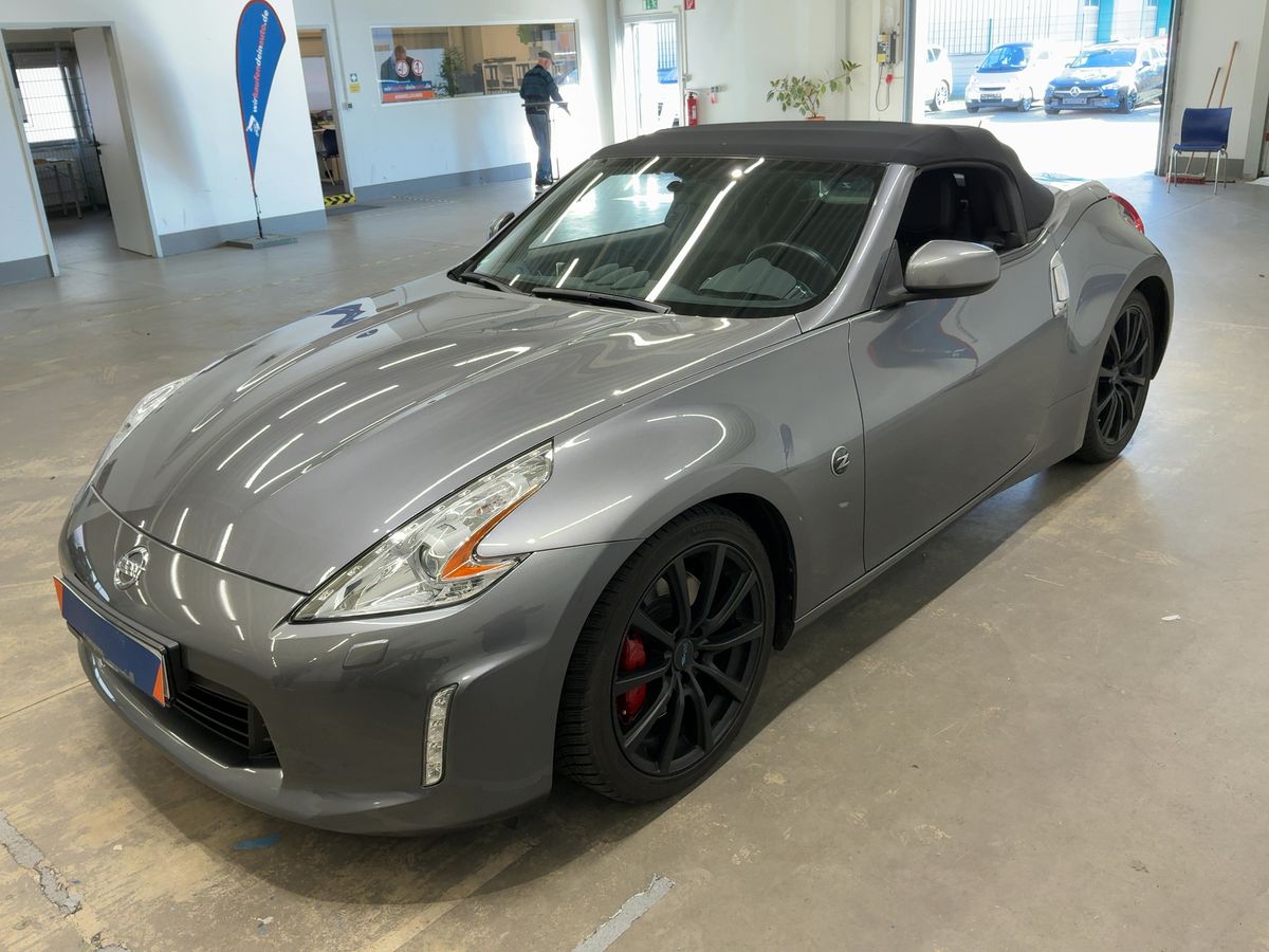 Nissan 370 2015