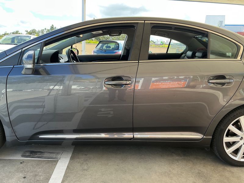 Toyota Avensis 2.2 D-4D Executive — zdjęcie 4