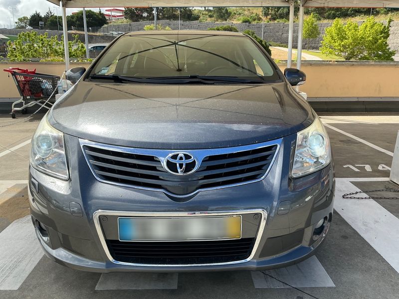 Toyota Avensis 2.2 D-4D Executive — zdjęcie 9