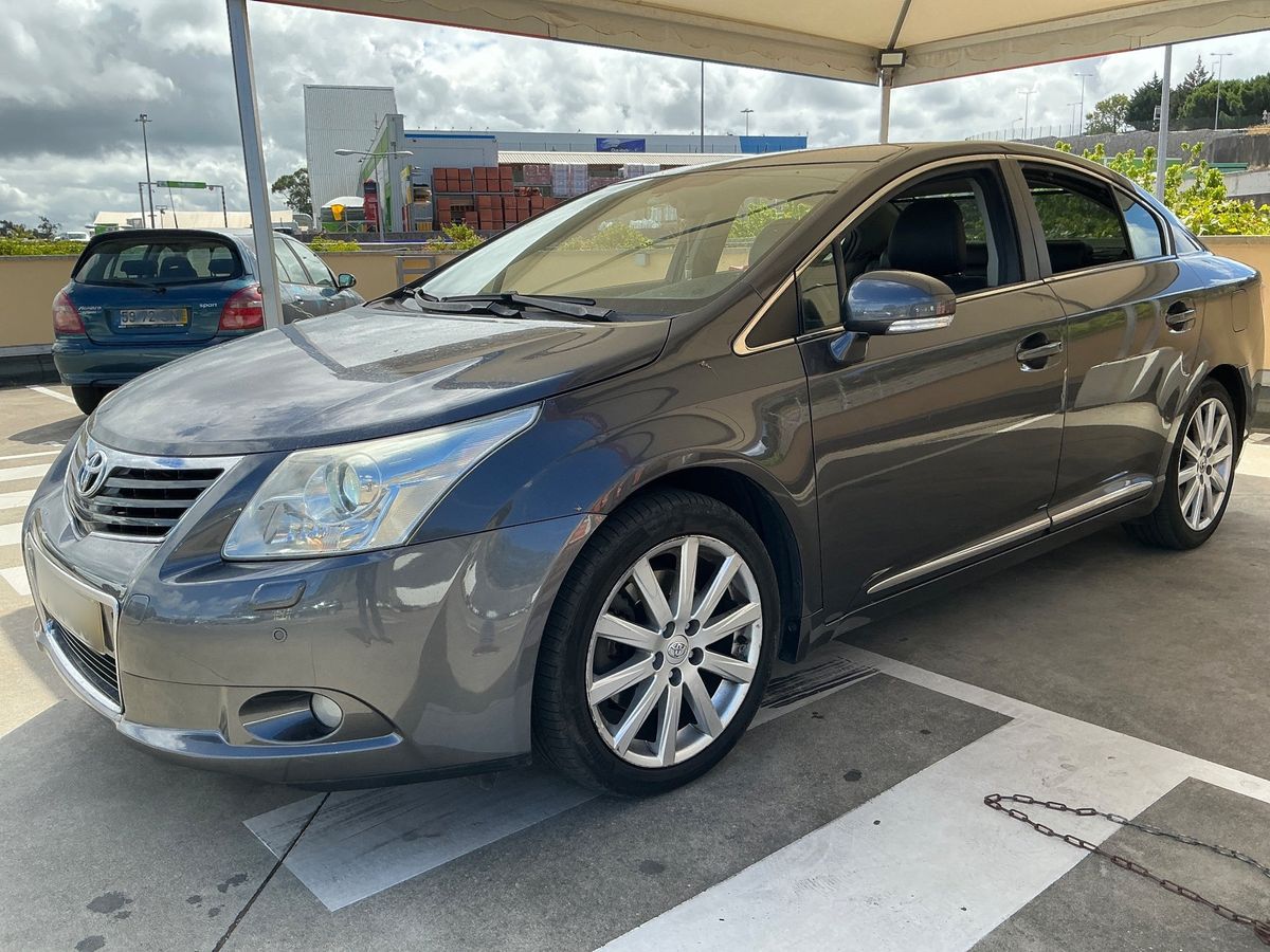 Toyota Avensis 2010