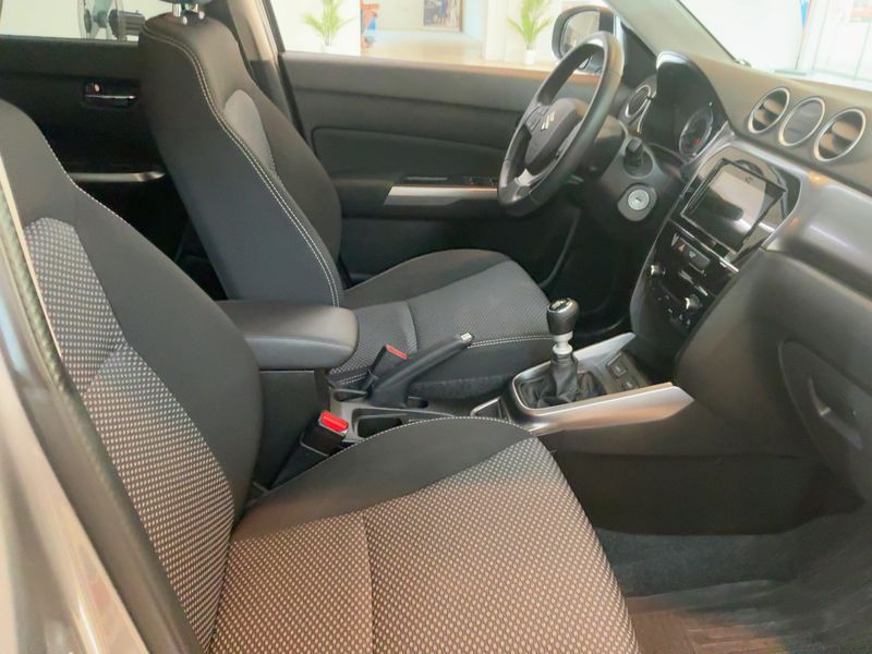 Suzuki Vitara 1.4 BoosterJet Mild-Hybrid Comfort 4x2 — zdjęcie 11