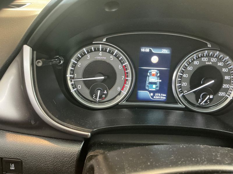 Suzuki Vitara 1.4 BoosterJet Mild-Hybrid Comfort 4x2 — zdjęcie 13