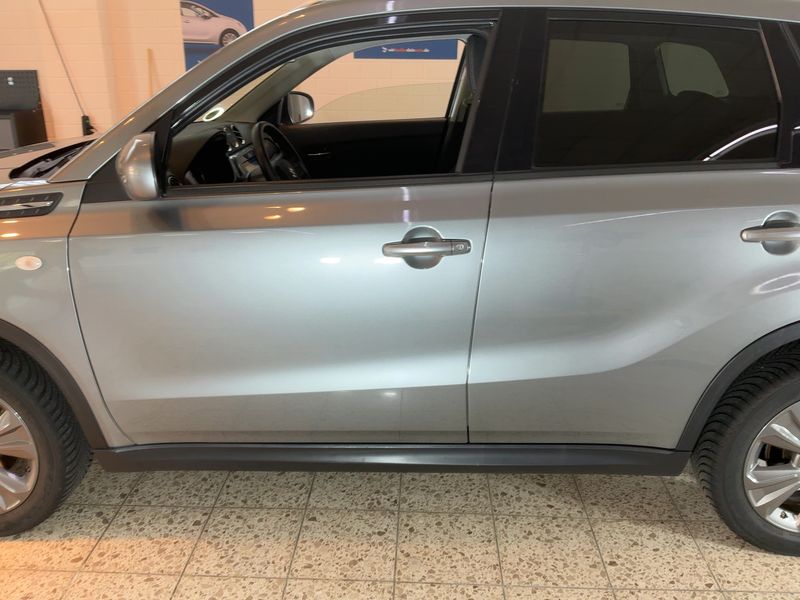 Suzuki Vitara 1.4 BoosterJet Mild-Hybrid Comfort 4x2 — zdjęcie 4