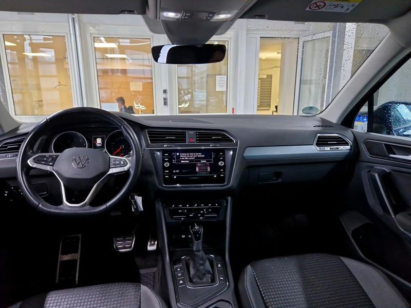 Volkswagen Tiguan 1.5 TSI ACT Active — zdjęcie 21