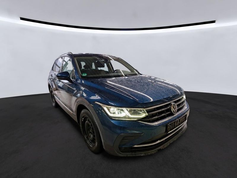 Volkswagen Tiguan 1.5 TSI ACT Active — zdjęcie 13