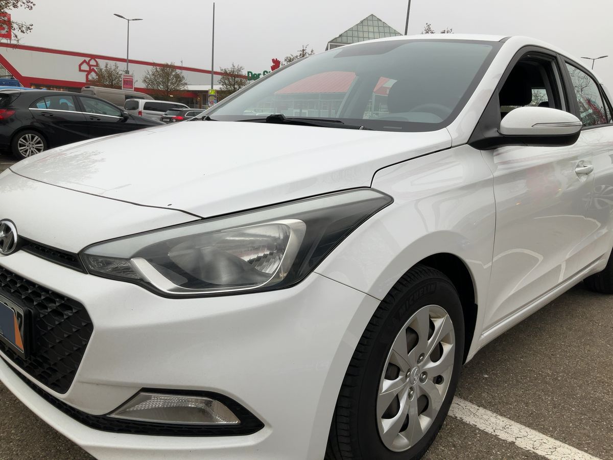 Hyundai i20 1.2 Classic blue