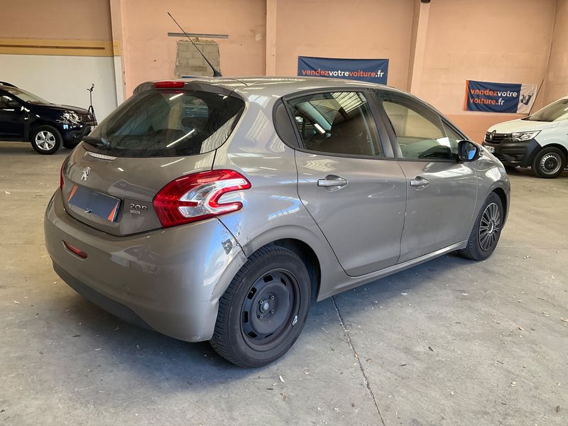 Peugeot 208 1.6 HDi Active 2012 – снимка 2