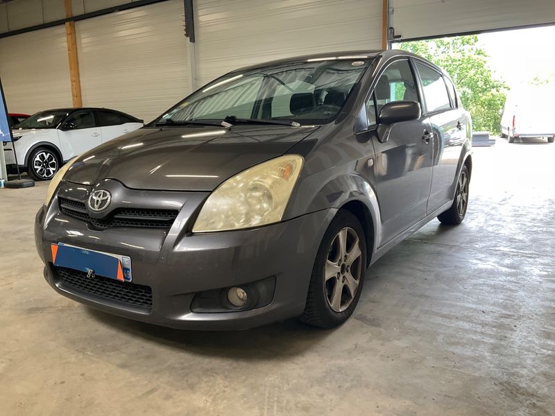 Toyota Corolla Verso 2.2 D-4D Luna — zdjęcie 1