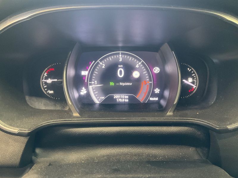 Renault Megane 1.5 BLUE dCi Limited — zdjęcie 13