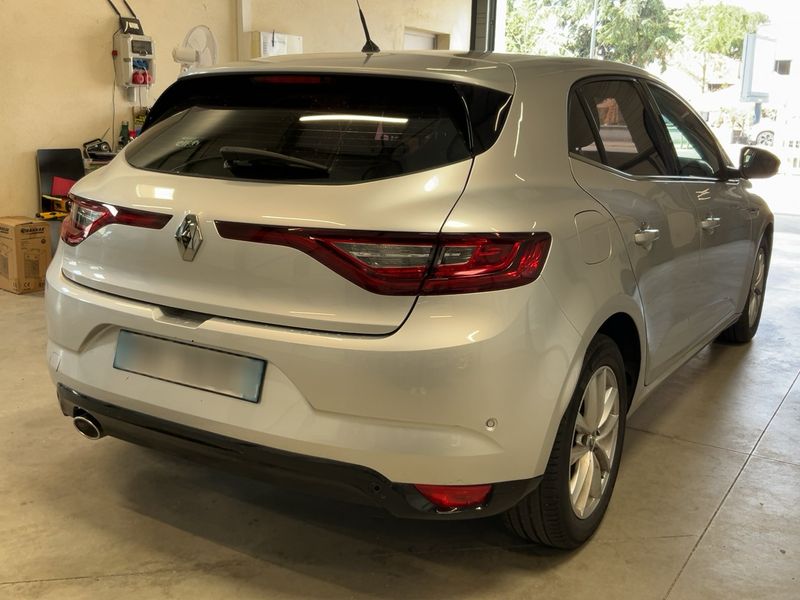 Renault Megane 1.5 BLUE dCi Limited — zdjęcie 6