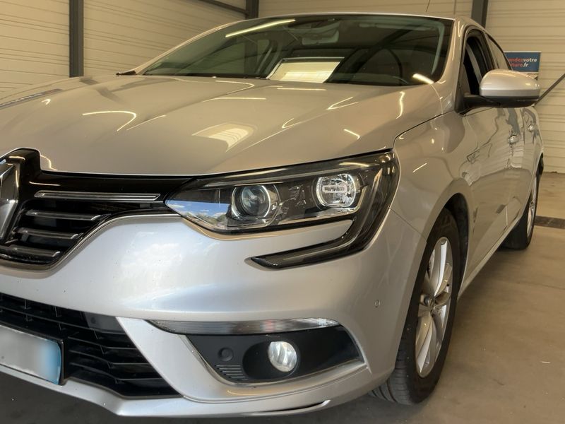Renault Megane 1.5 BLUE dCi Limited — zdjęcie 2