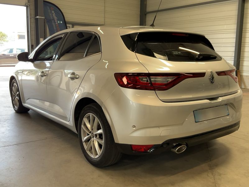 Renault Megane 1.5 BLUE dCi Limited — zdjęcie 3