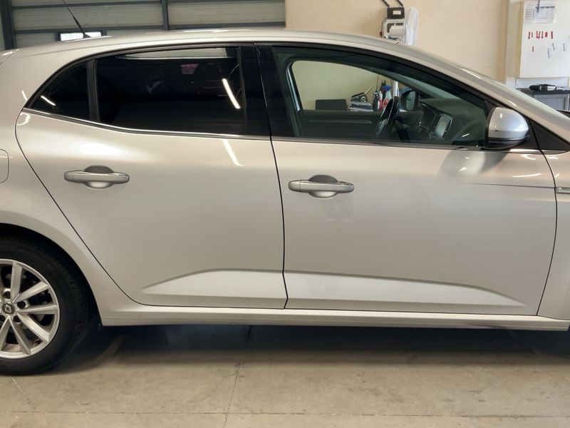 Renault Megane 1.5 BLUE dCi Limited — zdjęcie 7