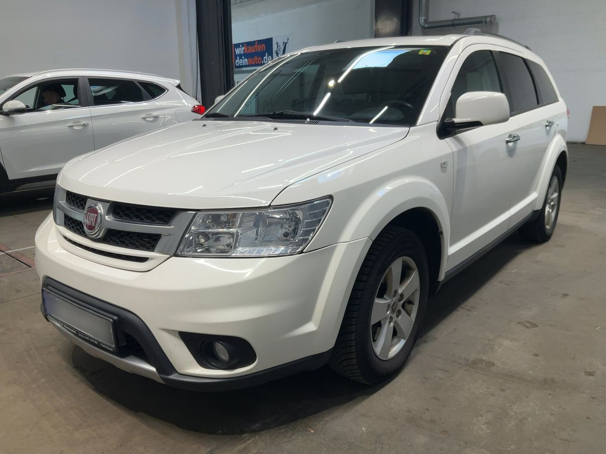 Fiat Freemont 2015 — photo 1